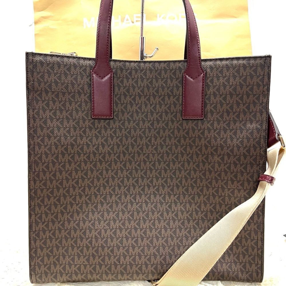🔥🎁NWT! Michael Kors KENLY Large Travel Tote Handbag Merlot Msrp: $498.00 - Picture 3 of 7
